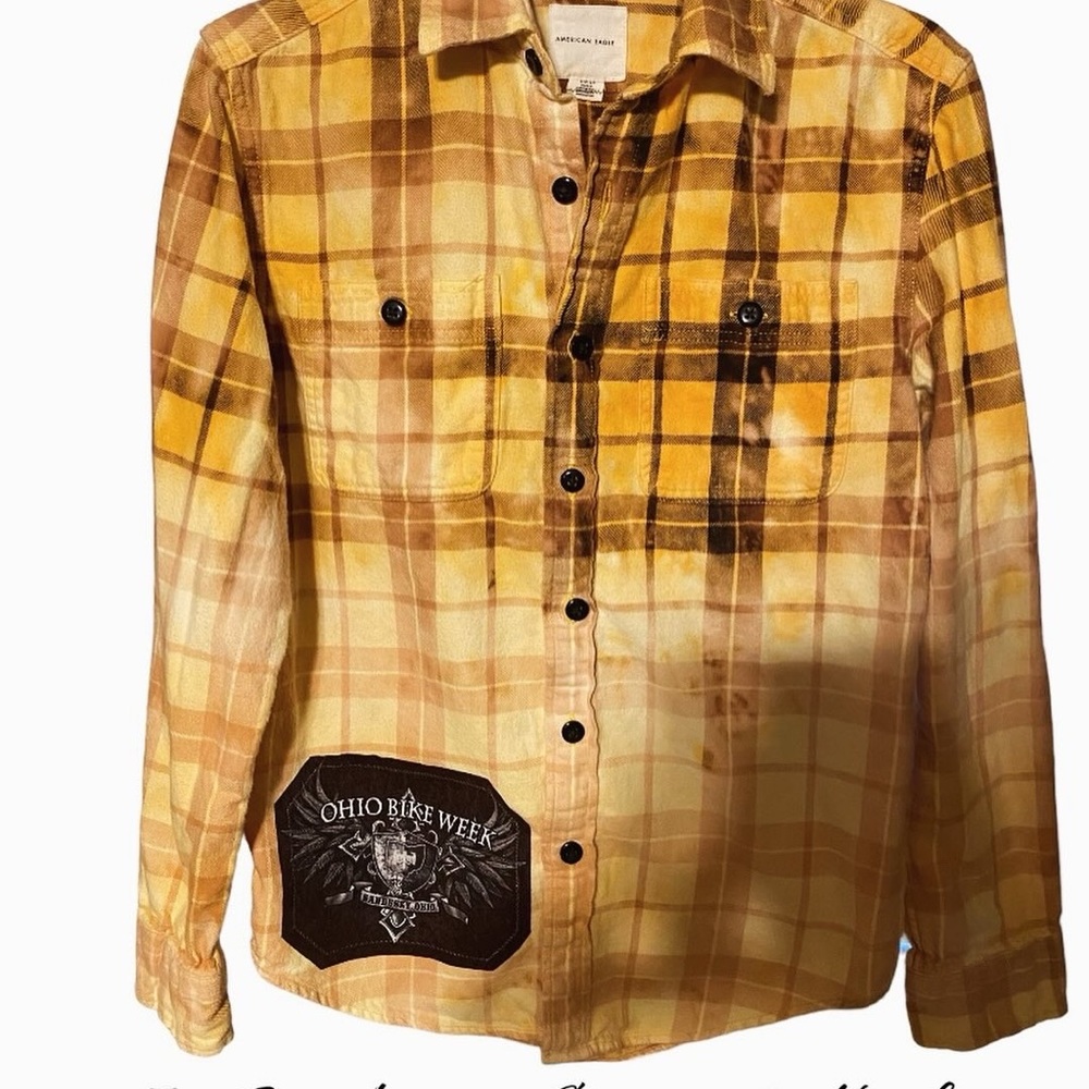 Upcycled bleached flannel - Picture 3 of 3